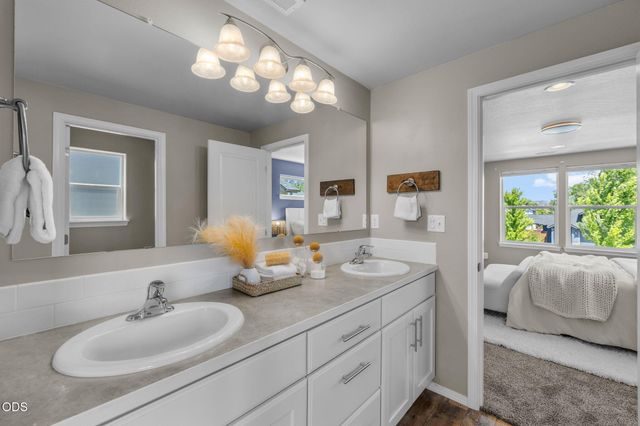 20345 SE Elaine Lane, Bend, OR 97702