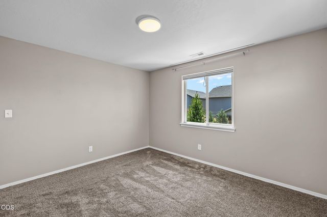 20345 SE Elaine Lane, Bend, OR 97702