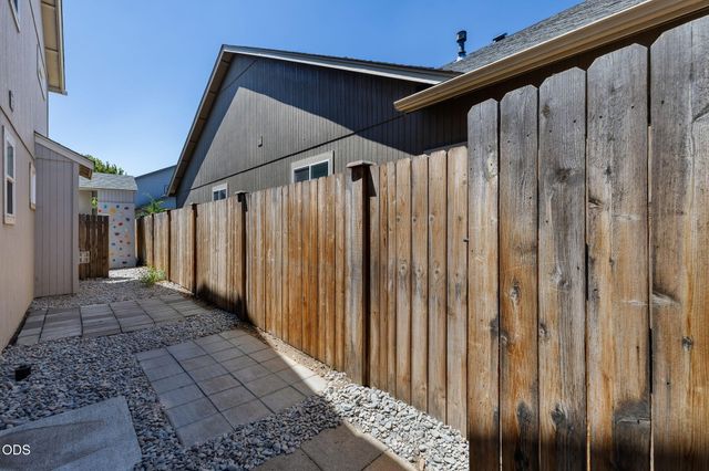 20345 SE Elaine Lane, Bend, OR 97702