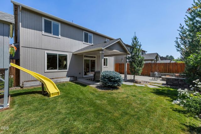 20345 SE Elaine Lane, Bend, OR 97702