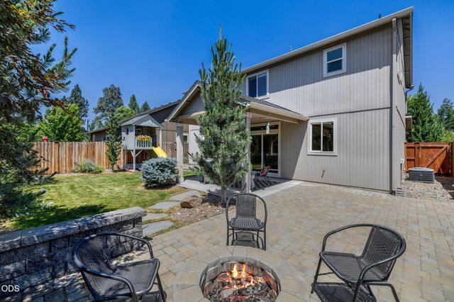 20345 SE Elaine Lane, Bend, OR 97702