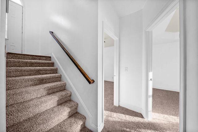 1132 Meachem Dr, Clarksville, TN 37042