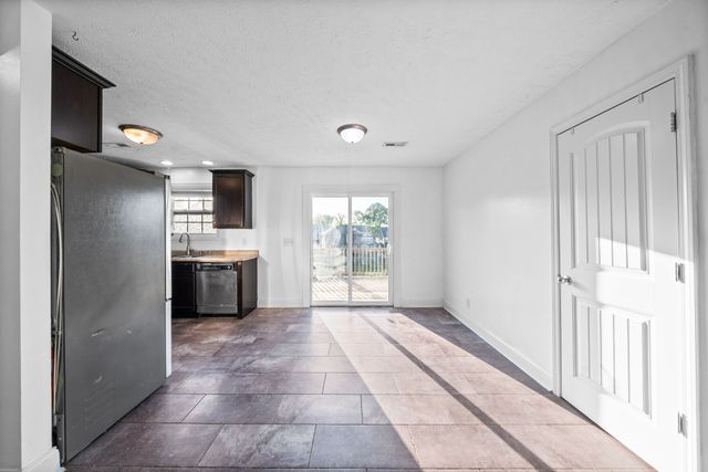 1132 Meachem Dr, Clarksville, TN 37042