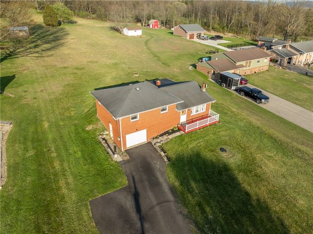 76 Lightcap Rd, Unity Twp, PA 15650