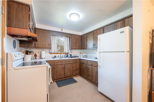 76 Lightcap Rd, Unity Twp, PA 15650