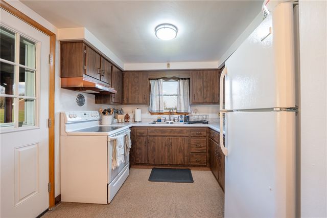 76 Lightcap Rd, Unity Twp, PA 15650