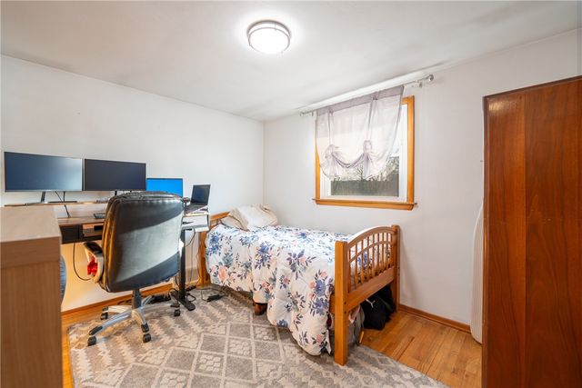 76 Lightcap Rd, Unity Twp, PA 15650