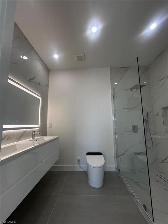 Image 10 of property listing at 2700 Embers TER, Cape Coral, FL 33991