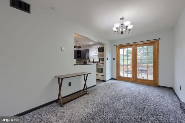 1831 LAKESIDE DR, Middletown, PA 17057