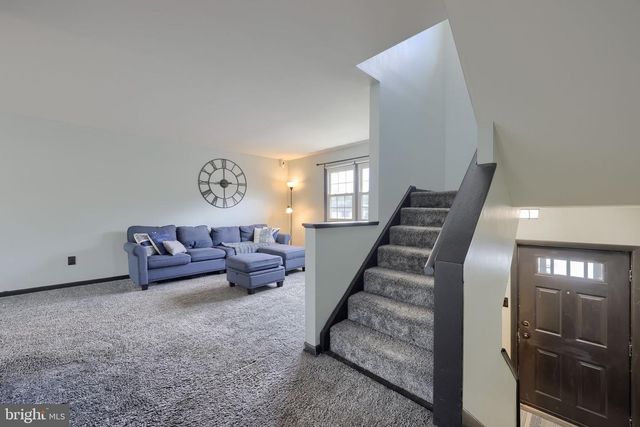 1831 LAKESIDE DR, Middletown, PA 17057