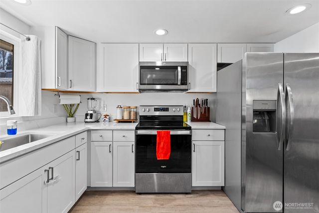 325 Eastmont Ave, East Wenatchee, WA 98802