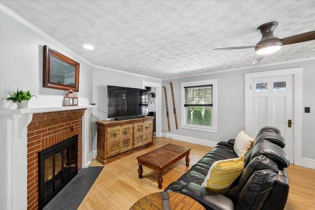 979 Union Street, Manchester, NH 03104