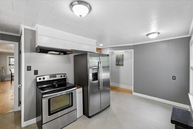979 Union Street, Manchester, NH 03104