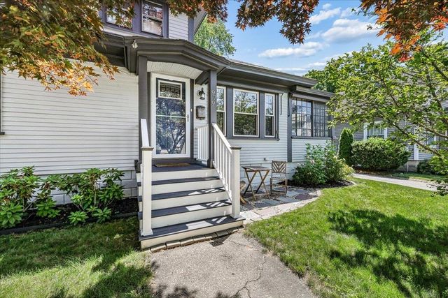 979 Union Street, Manchester, NH 03104