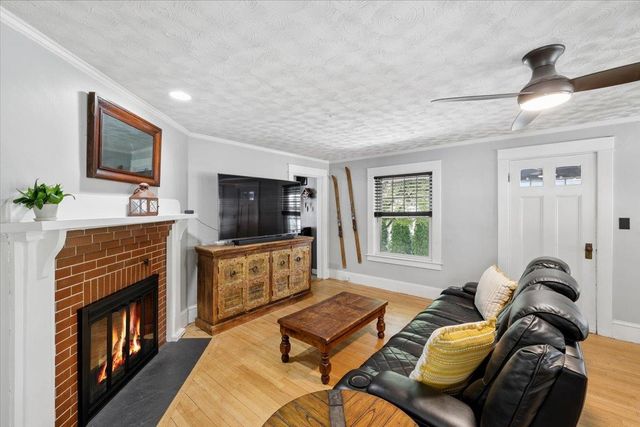 979 Union Street, Manchester, NH 03104