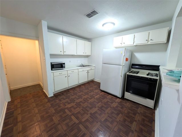704 E 22nd Street, Houston, TX 77008