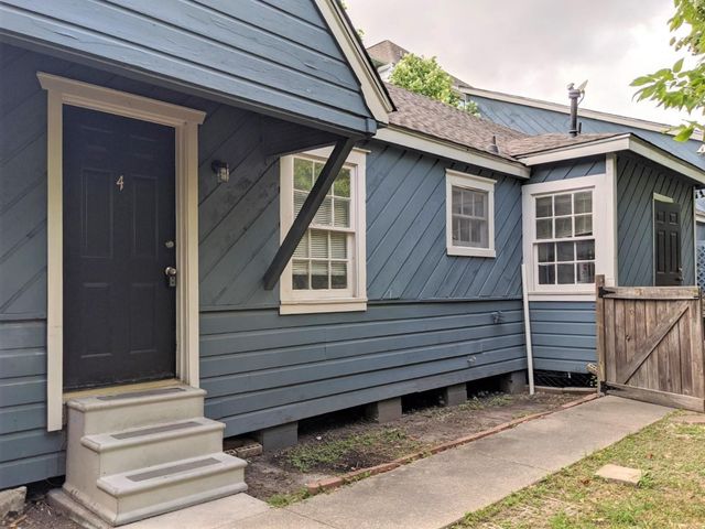 704 E 22nd Street, Houston, TX 77008