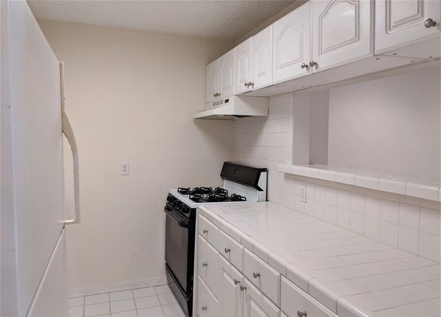 704 E 22nd Street, Houston, TX 77008