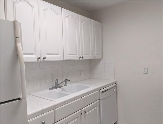 704 E 22nd Street, Houston, TX 77008