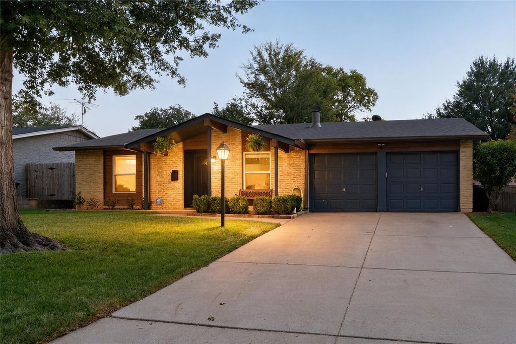 713 Shelmar Drive, Euless, TX 76039 — exterior
