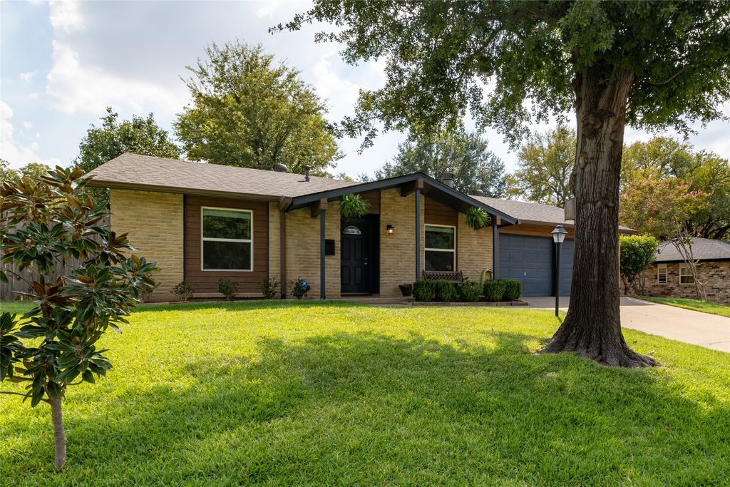 713 Shelmar Drive, Euless, TX 76039 — photo 4