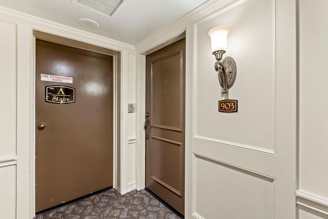 3525 Sage Road 903, Houston, TX 77056