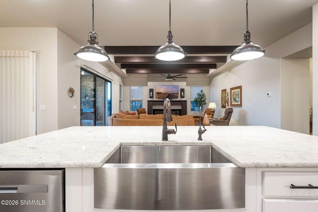 7517 Sussex Court, Las Cruces, NM 88007