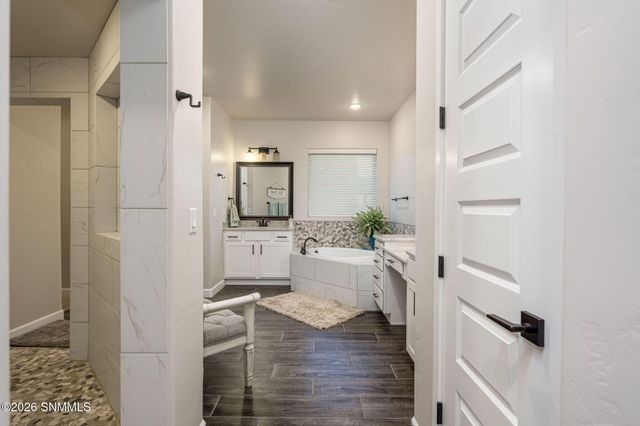 7517 Sussex Court, Las Cruces, NM 88007