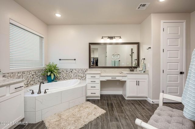 7517 Sussex Court, Las Cruces, NM 88007