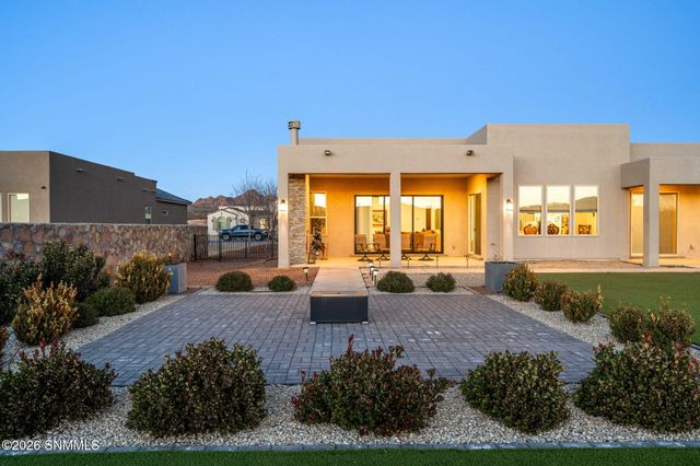 7517 Sussex Court, Las Cruces, NM 88007