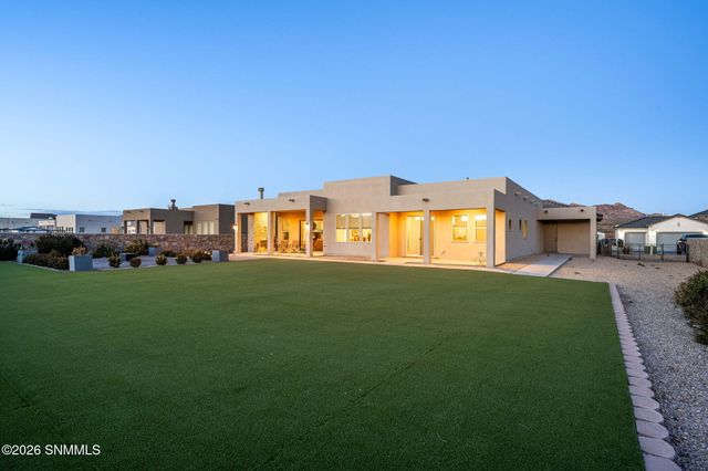 7517 Sussex Court, Las Cruces, NM 88007