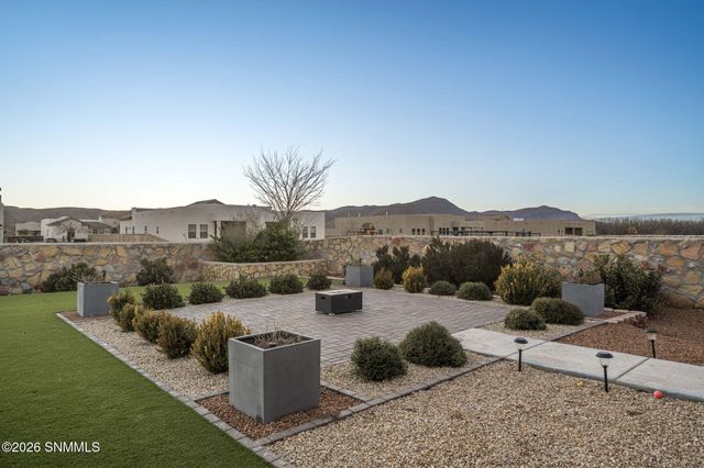 7517 Sussex Court, Las Cruces, NM 88007