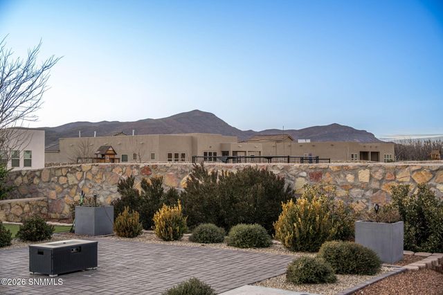 7517 Sussex Court, Las Cruces, NM 88007