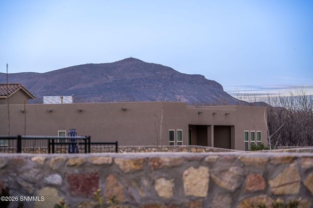 7517 Sussex Court, Las Cruces, NM 88007