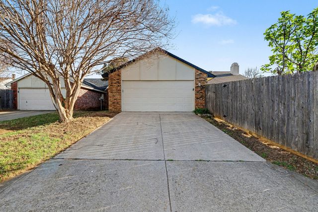 3024 Yorkshire Court, Flower Mound, TX 75028