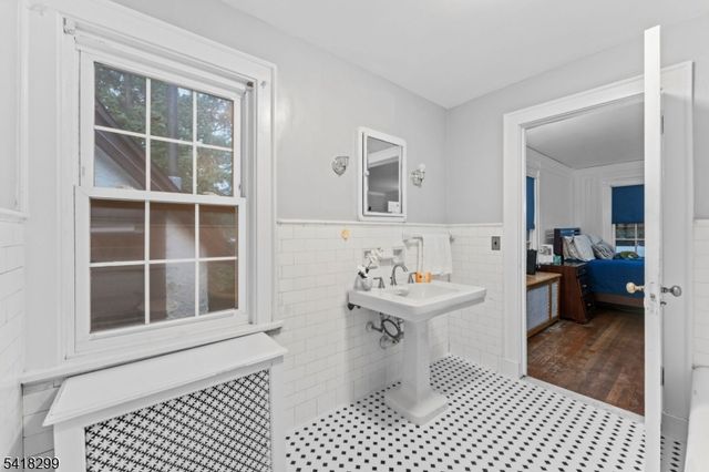 238 Elmwynd Dr, City Of Orange Twp., NJ 07050