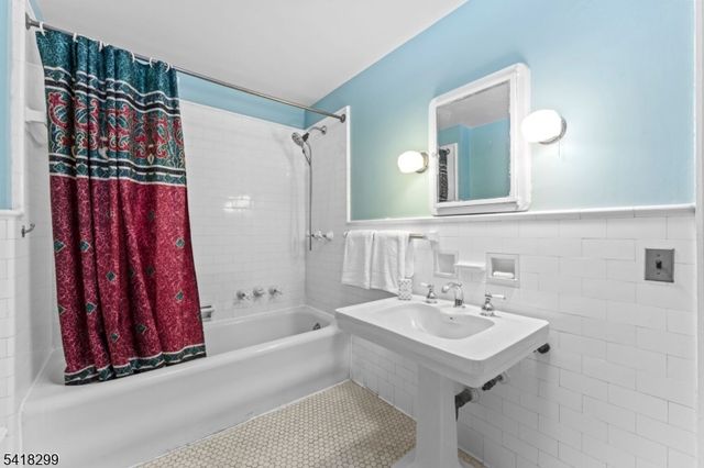 238 Elmwynd Dr, City Of Orange Twp., NJ 07050