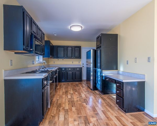 1381 GRISTMILL DR, Charlottesville, VA 22902