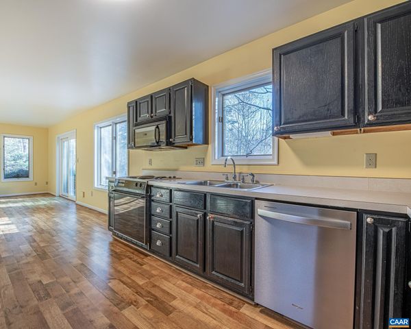 1381 GRISTMILL DR, Charlottesville, VA 22902