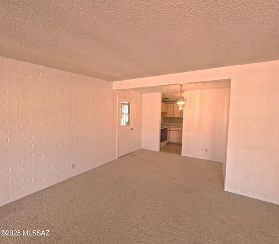 6509 E 39th Street, Tucson, AZ 85730