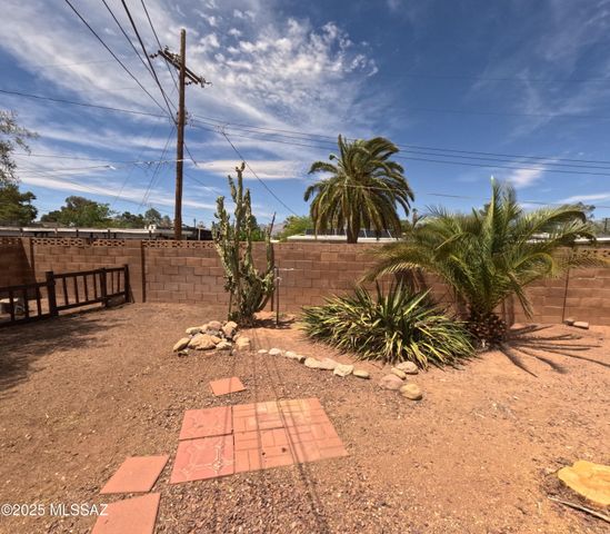 6509 E 39th Street, Tucson, AZ 85730
