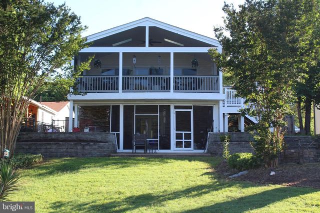 40 JOHNSON RD, Pasadena, MD 21122