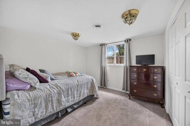 40 JOHNSON RD, Pasadena, MD 21122