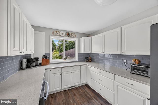 40 JOHNSON RD, Pasadena, MD 21122