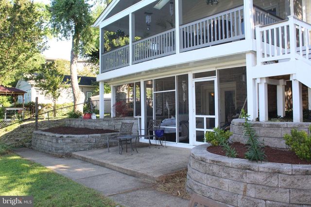 40 JOHNSON RD, Pasadena, MD 21122