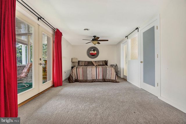 40 JOHNSON RD, Pasadena, MD 21122
