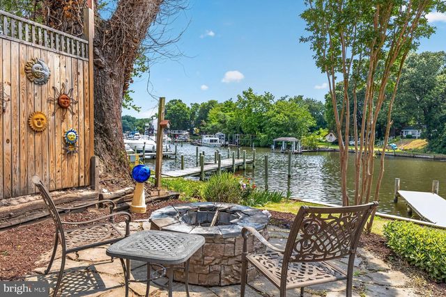 40 JOHNSON RD, Pasadena, MD 21122