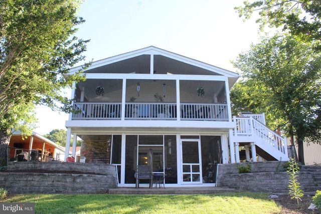 40 JOHNSON RD, Pasadena, MD 21122