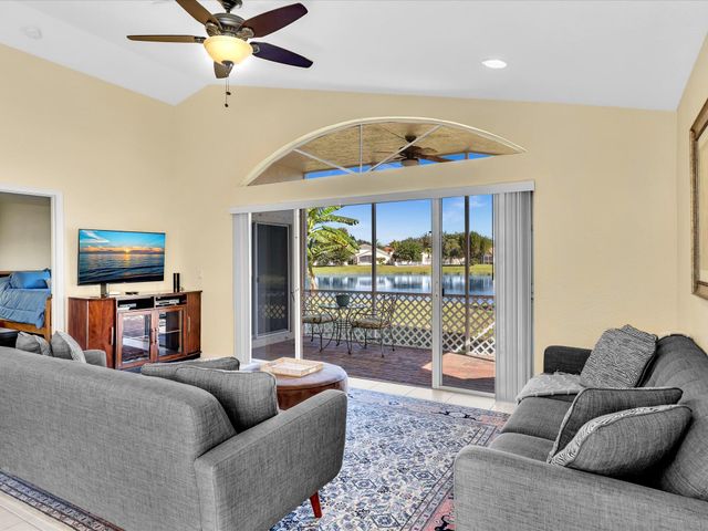 4194 Bluff Harbor Way, Wellington, FL 33449