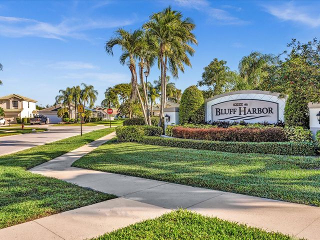 4194 Bluff Harbor Way, Wellington, FL 33449